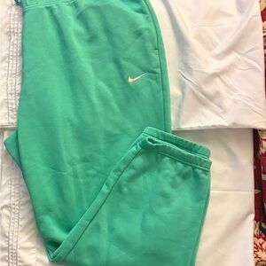 NWOT Nike Jogger